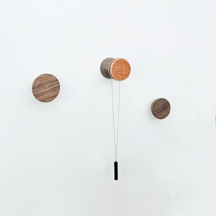 5mm Paper - Vendita all'ingrosso Gancio da parete - Gancio da parete a pomello in legno di noce massiccio2