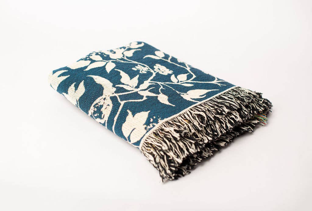 Kindly Woven - Vendita all'ingrosso Plaid - Coperta Wren – Tidesong - Collaborazione Artista – Frange – Prodotto negli USA1