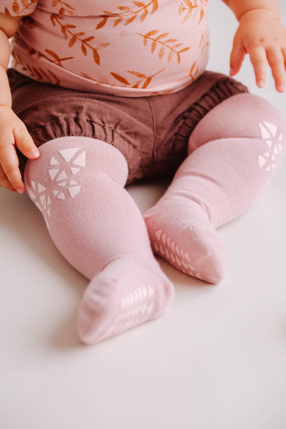 Olie the Curious - Wholesale Socks - Women's - Pink Butterflies Crawling Tight11