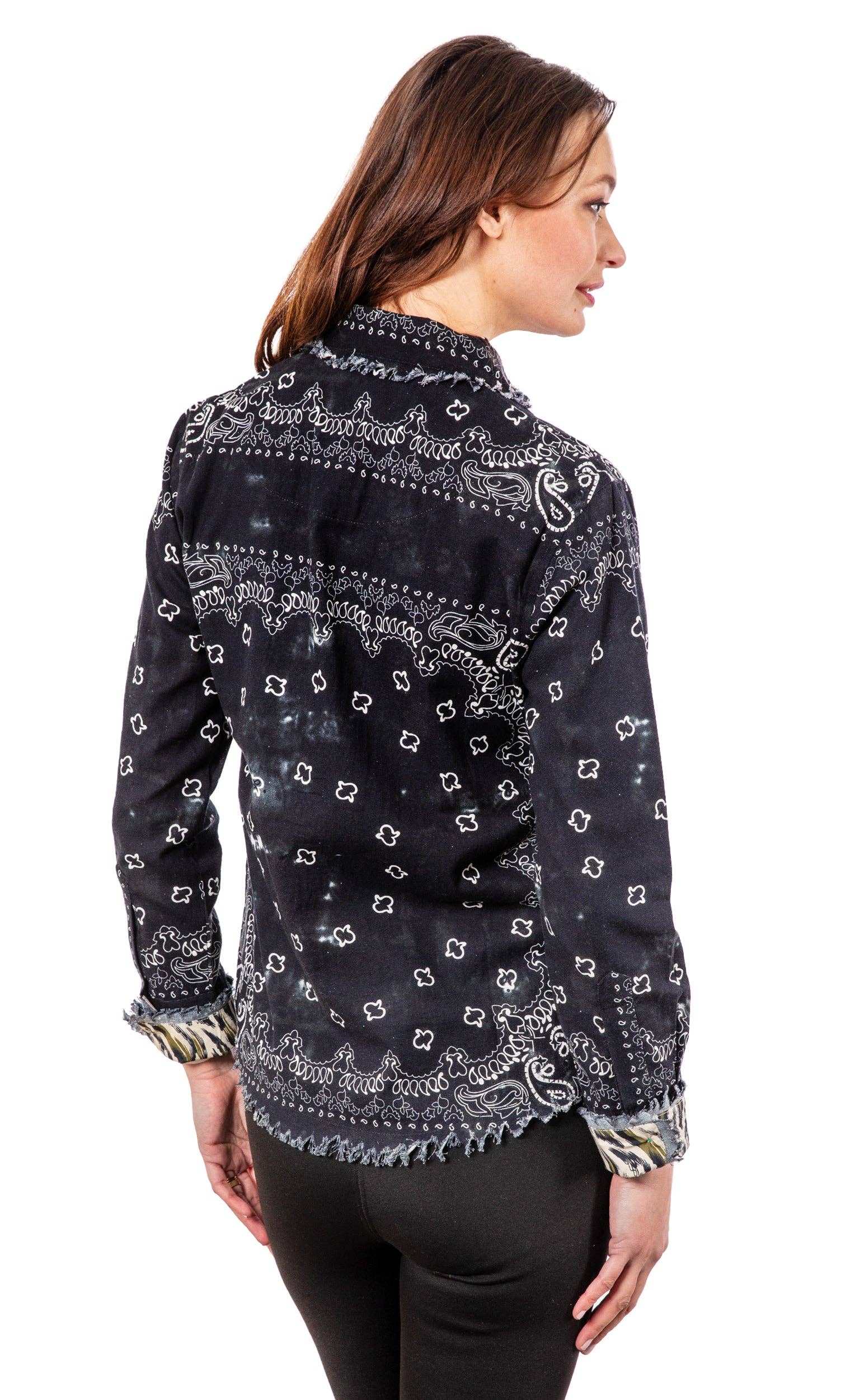 Dizzy-Lizzie - Wholesale Overhemd met knopen - Dames - Zwarte Bandana Print Cape Cod2