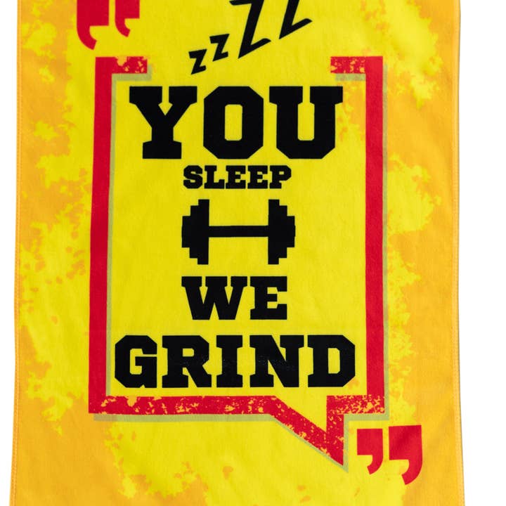Serviette de sport « You Sleep, We pour la vente par TowelUpNow