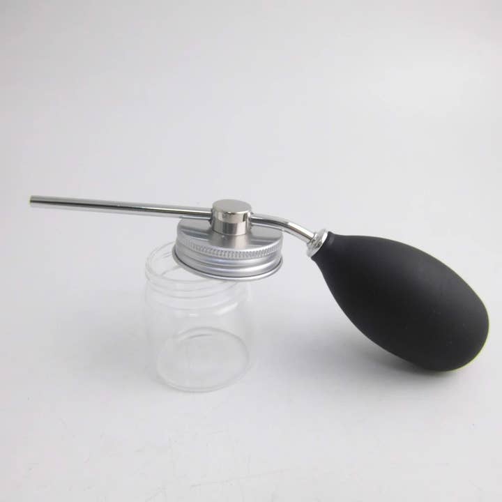 Green and Gorgeous Organics - Wholesale Dry Shampoo - Aerosol Free - Dry Shampoo Powder Dispenser
