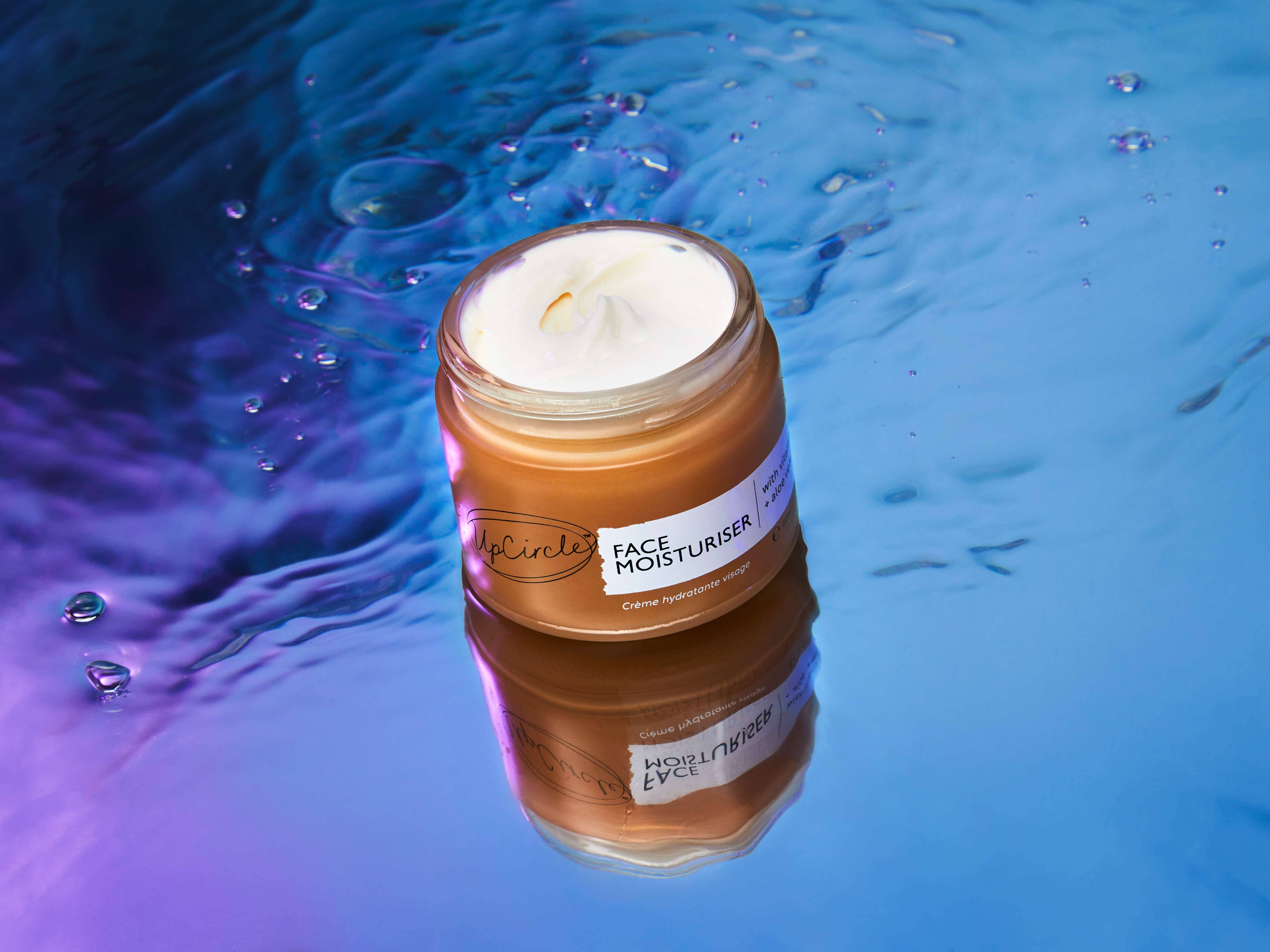 UpCircle USA - Vente Crème hydratante pour le visage - Crème hydratante pour le visage avec vitamine E + Aloe Vera - Crème de jour écologique7