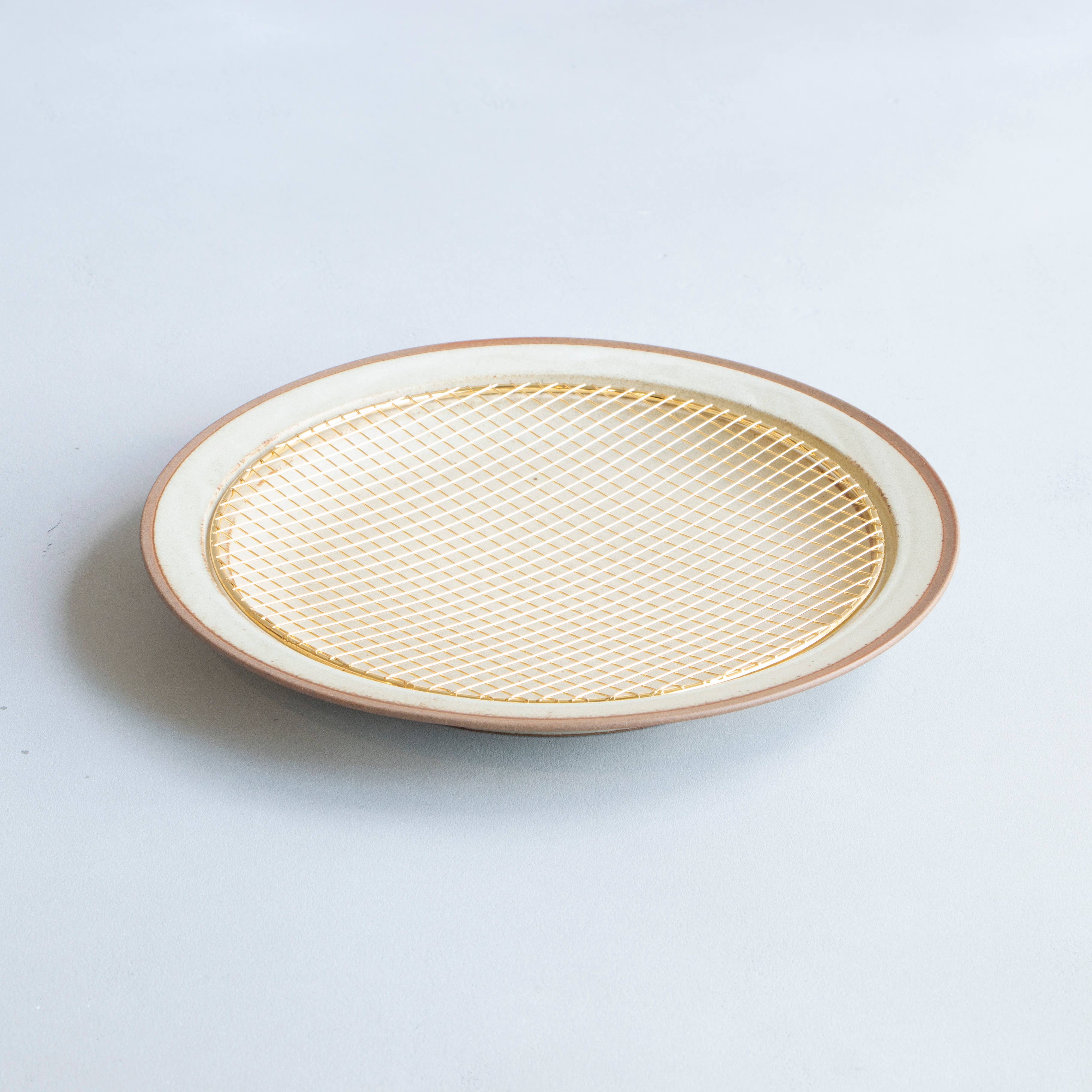KIKIME - Wholesale Dinner Plate - amime Plate 10" | Dinner Plate with metal net 9.8" | Pottery5