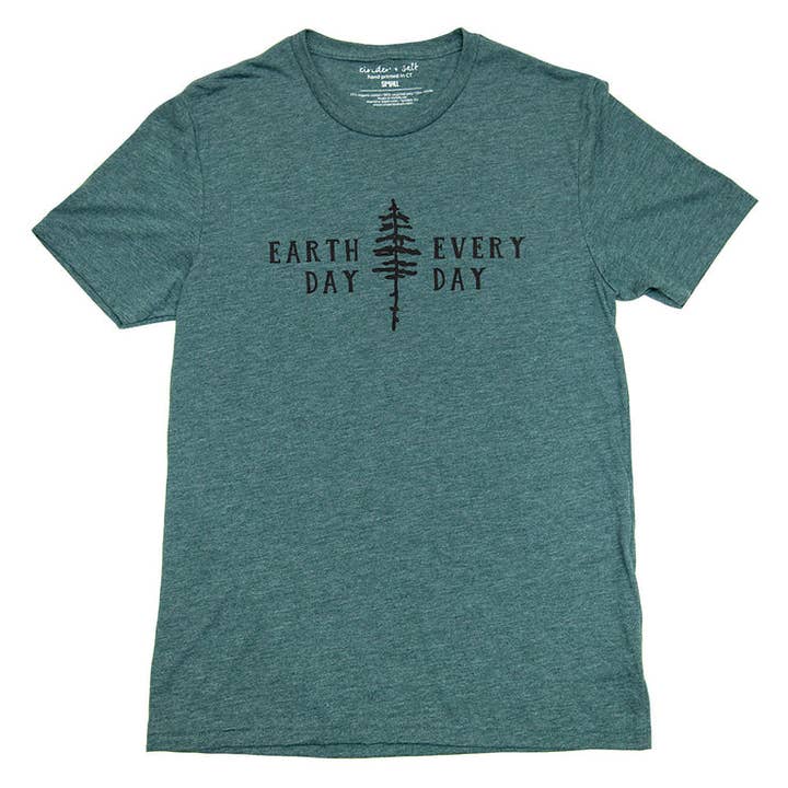 T-shirt écologique Earth Day Every Day pour homme pour la vente par Cinder + Salt
