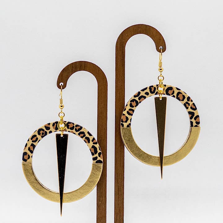 AMANDA - Collection exclusive pour la vente par Monday Morning Press