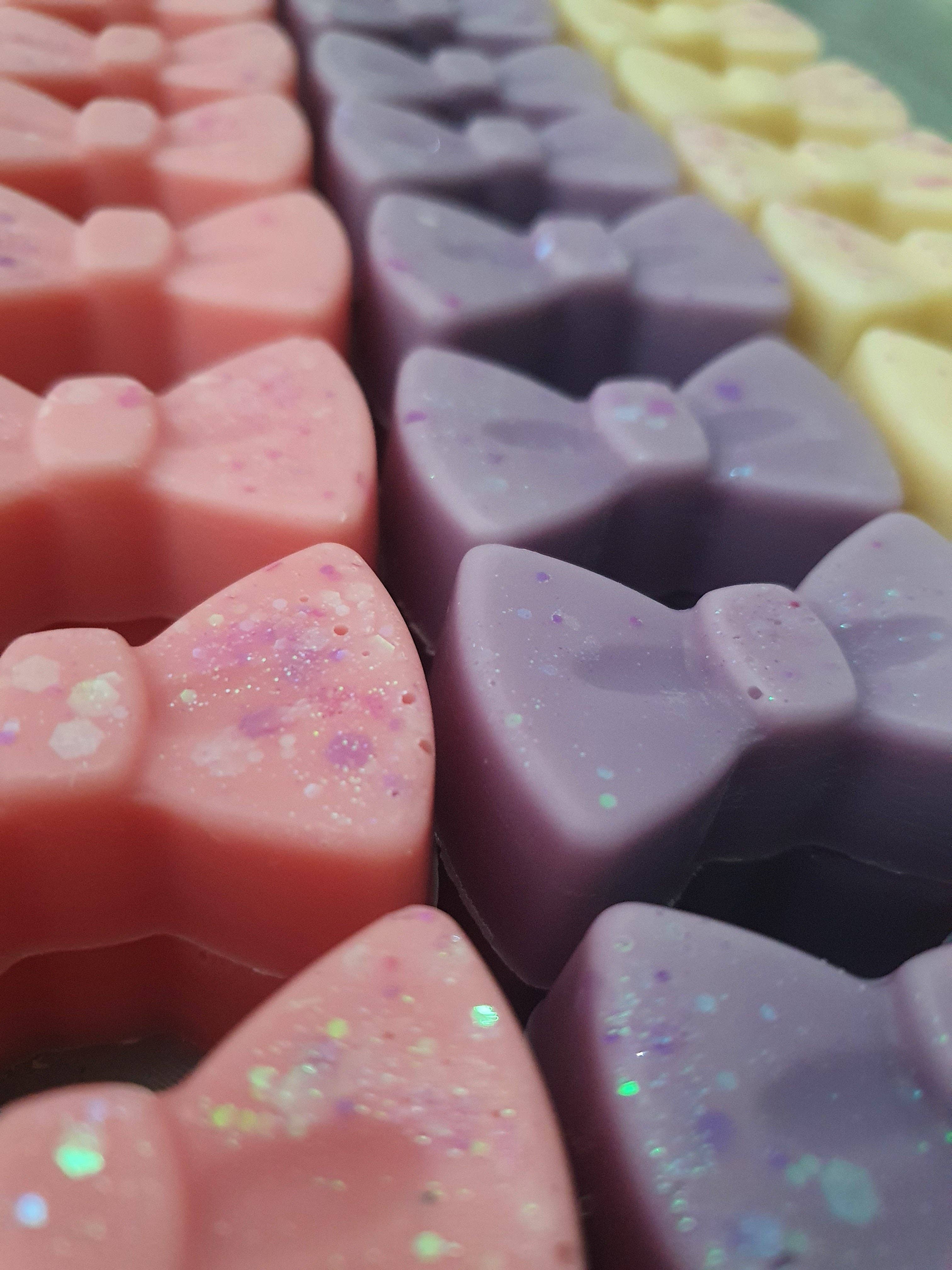 White Rose Wax Co – wholesale Wax melt – Wax Melt Shapes - La Vie Est Belle 3 Pack Bows1