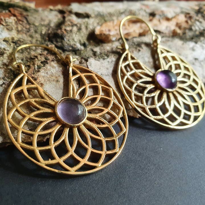 Pendientes de aro de amatista y latón Étnico, rústico, yoga, hippie, gitano, bonito, psy, boho, bohemio, festival para venta al por mayor de Kaali Boutique