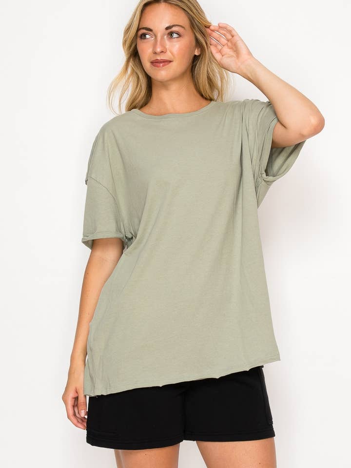 Oversized relaxed drop shoulder short sleeve tee for wholesale by Pink Irene Wholesale