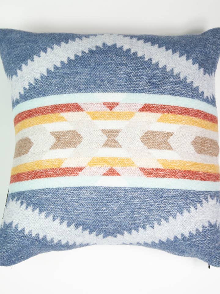 Cuscino Mapu Ocean per la vendita all'ingrosso da parte di Blankets Of The World