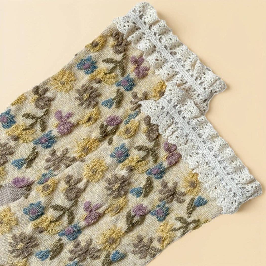 Funkyrel® Atzbranding Limited - Wholesale Socks - Women's - Rufia - Lace-Trim Vintage Floral Relief Socks6