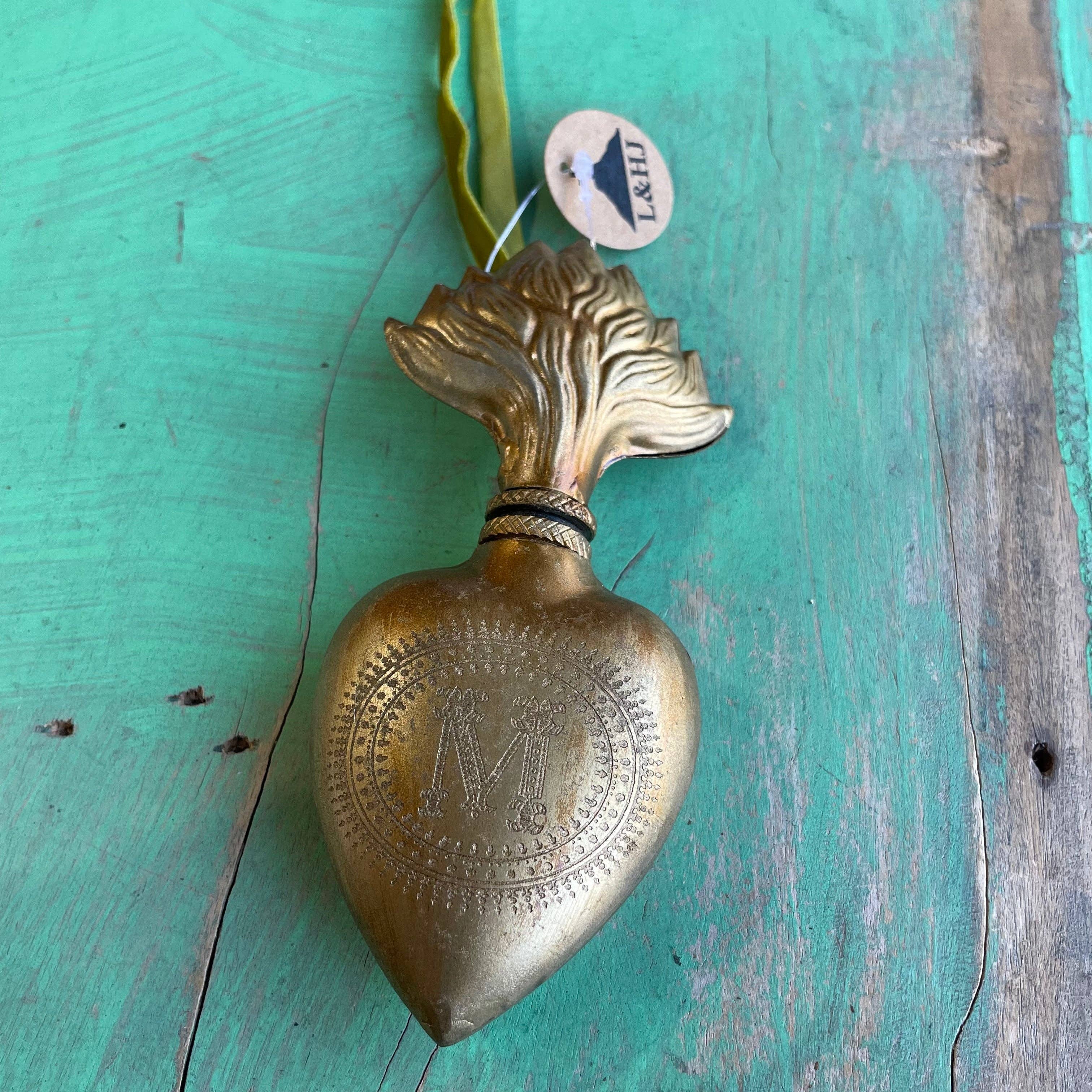 Love and Honor Jesus LLC – wholesale Decorative tabletop object – Sacred Heart Holy Water Font4