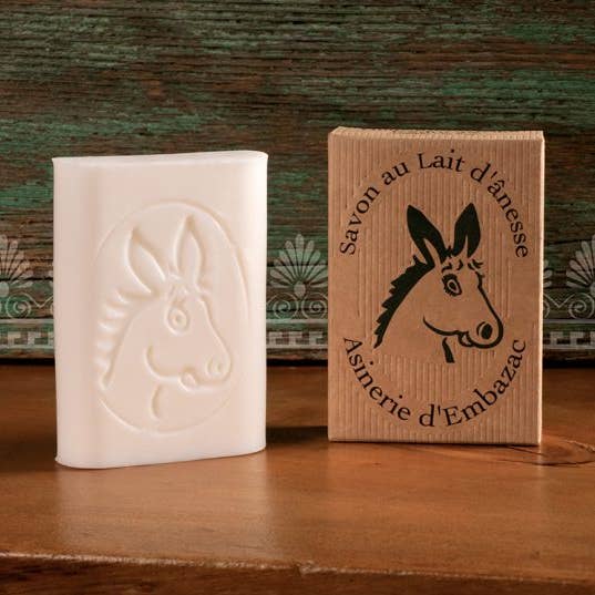Sapone al latte d'asina con olio essenziale di cedro per la vendita all'ingrosso da parte di Asinerie d'Embazac