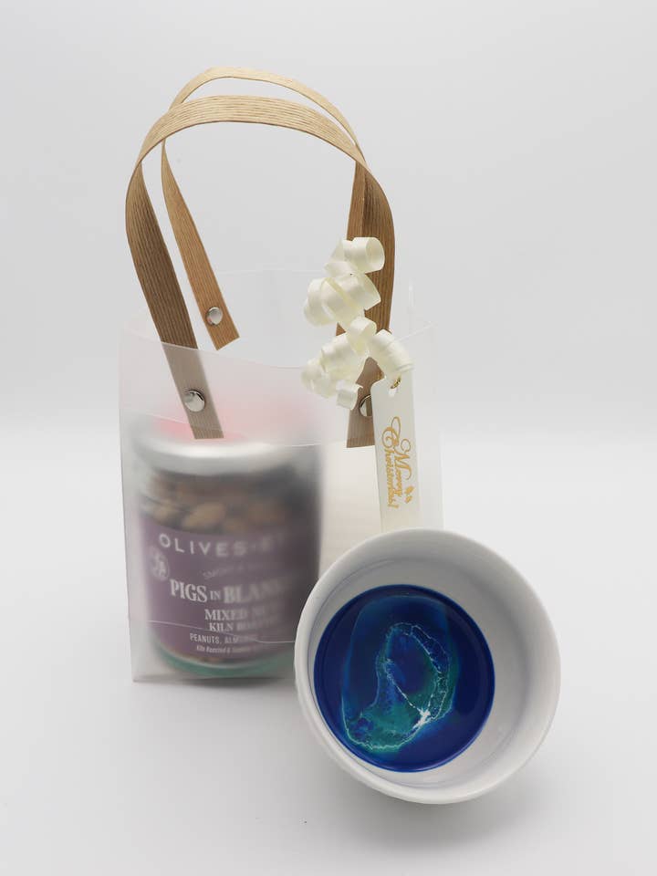 Sac cadeau de Noël Pigs in Blankets Nut & Ocean Bowl pour la vente par Homemade Hollydays Wholesale