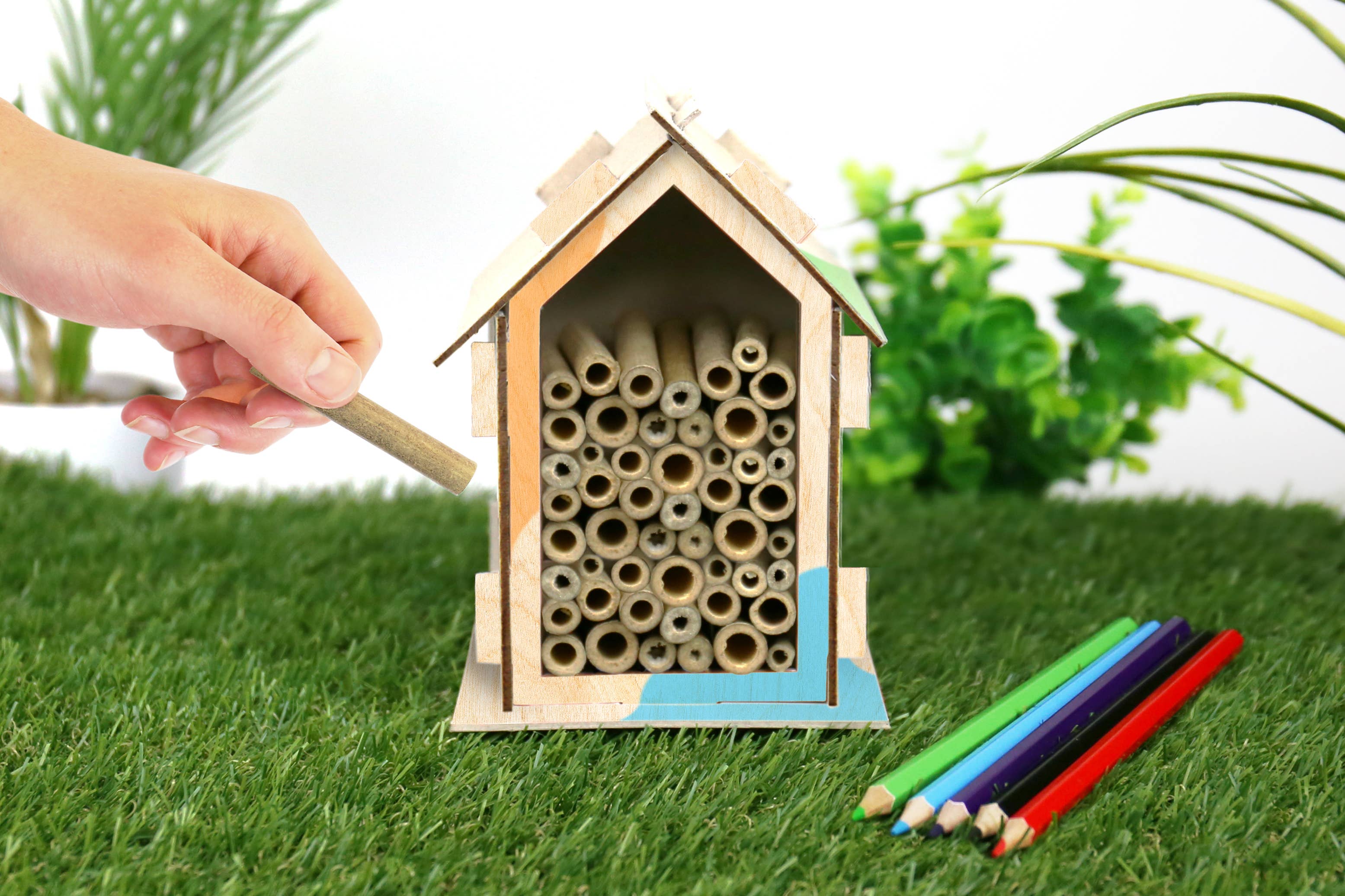 Gift Republic - Wholesale DIY Craft Kit - Bee Hotel Handmade Habitats 8
