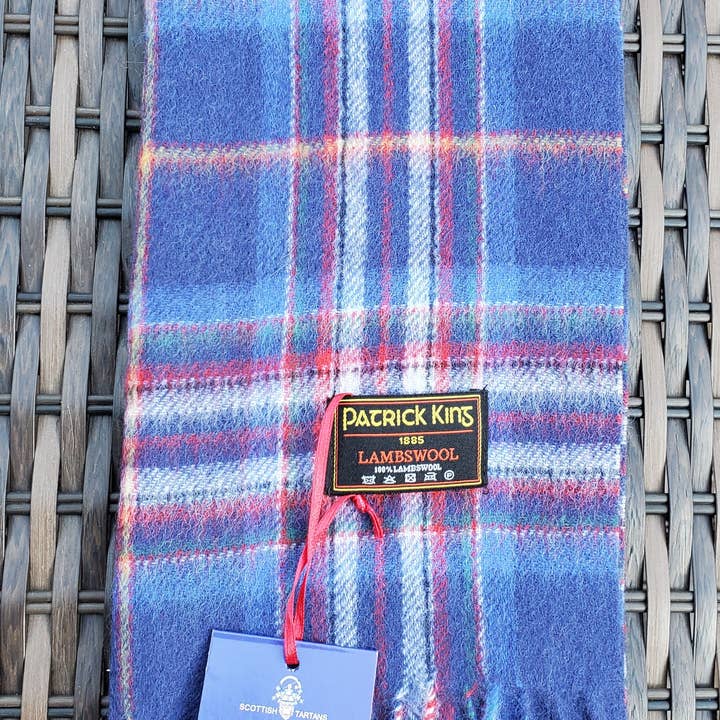 Patrick King Woollen Company - Wholesale Scarf - Women's - Esprit du Quebec Lambswool Scarves1