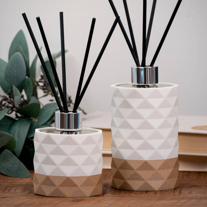 Reed Diffuser Bottle (100ml) with Diamond Pattern - White for wholesale by Vantage 3D Prints