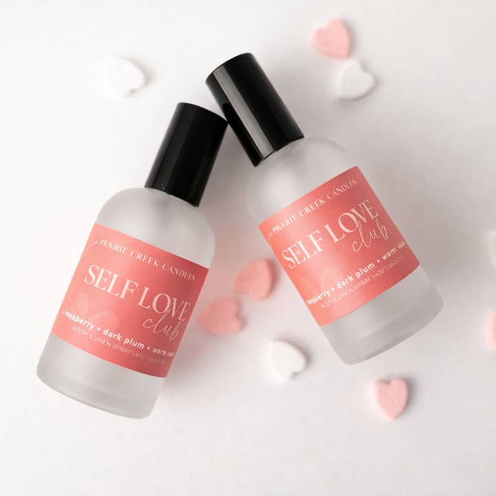 SELBSTLIEBE CLUB | UNGIFTIGER RAUM- & LEINENSPRAY | VALENTINSKOLLEKTION für den Großhandel von Prairie Creek Candles