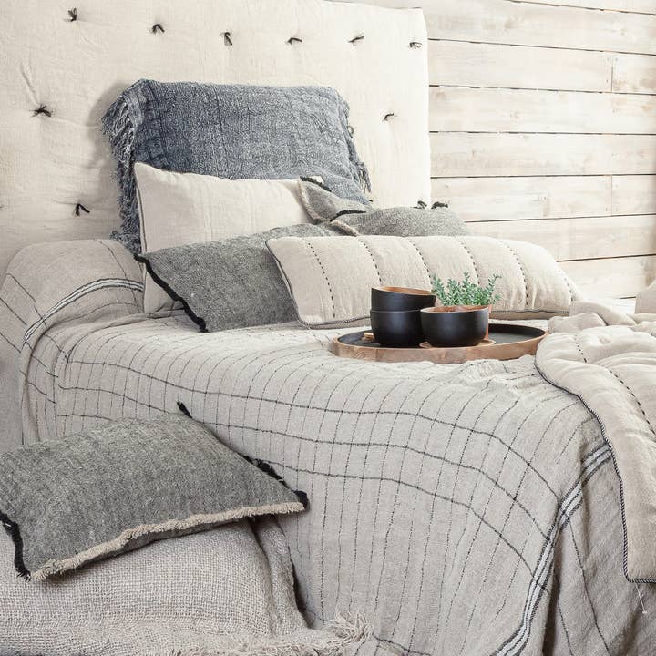 Dareels - Wholesale Coffee Table - ASHTI Bed runner2