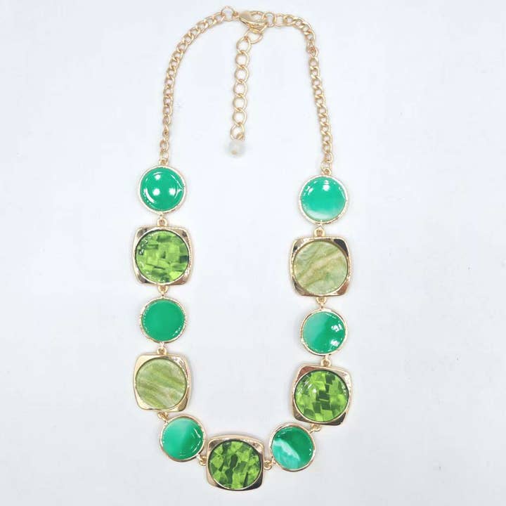 LORIANE CREATION - Wholesale Pendant/Charm Necklace - Short acrylic necklace NK20240529-10MN