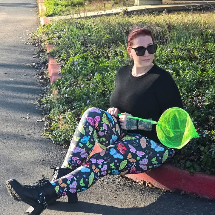 Regnbågsfjärilar Leggings - Högkvalitativa Handgjorda Livfulla Vår Påsk för wholesale av Beautifully Unique® Bootique