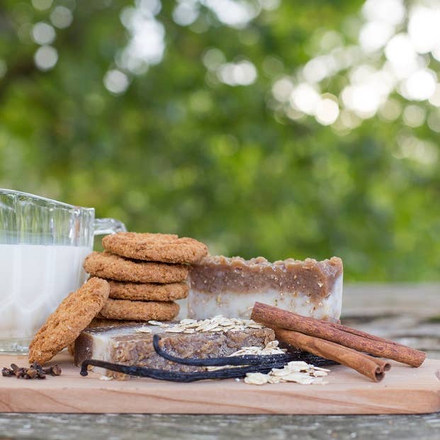 "Oatmeal Cookie" - Exfoliating Body Bar for wholesale by Nudi Point