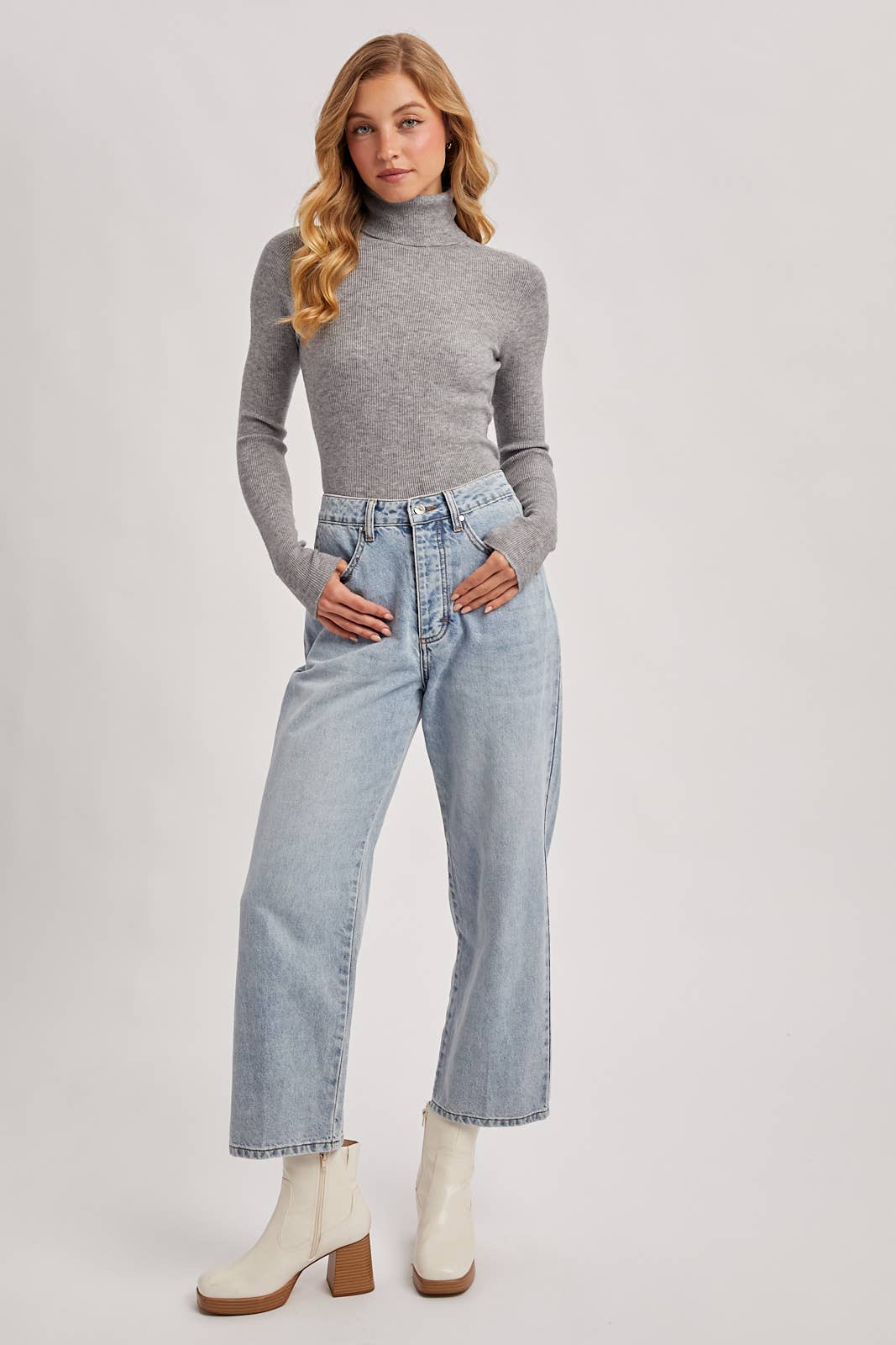 Bluivy - Wholesale Jeans - Women's - DENIM MID-RISE WIDE LEG CROPPED JEANS12