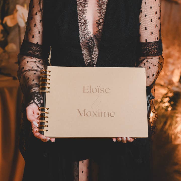 Kneckes & Compagnie - Wholesale Guest Book - Engraved kraft guestbook with black ribbon and black pages1