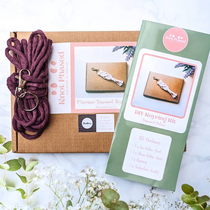 Kit porte-clés diamant en macramé pour la vente par Knot Phased