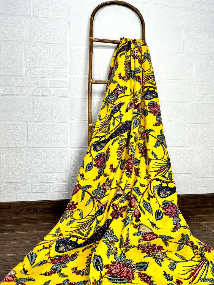 Copriletto in cotone Kantha | Coperta per arredamento camera da letto per la vendita all'ingrosso da parte di The Eastern Loom