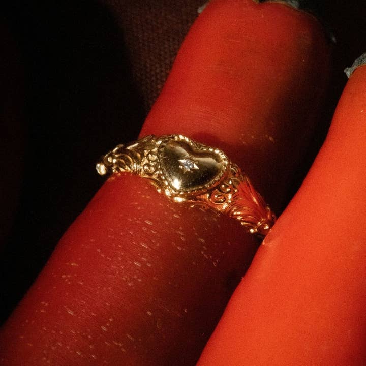 Amaris Vintage Locket Ring and other Purchase Wholesale floating locket charms. Free Returns & Net 60 Terms on Faire trending on Faire.