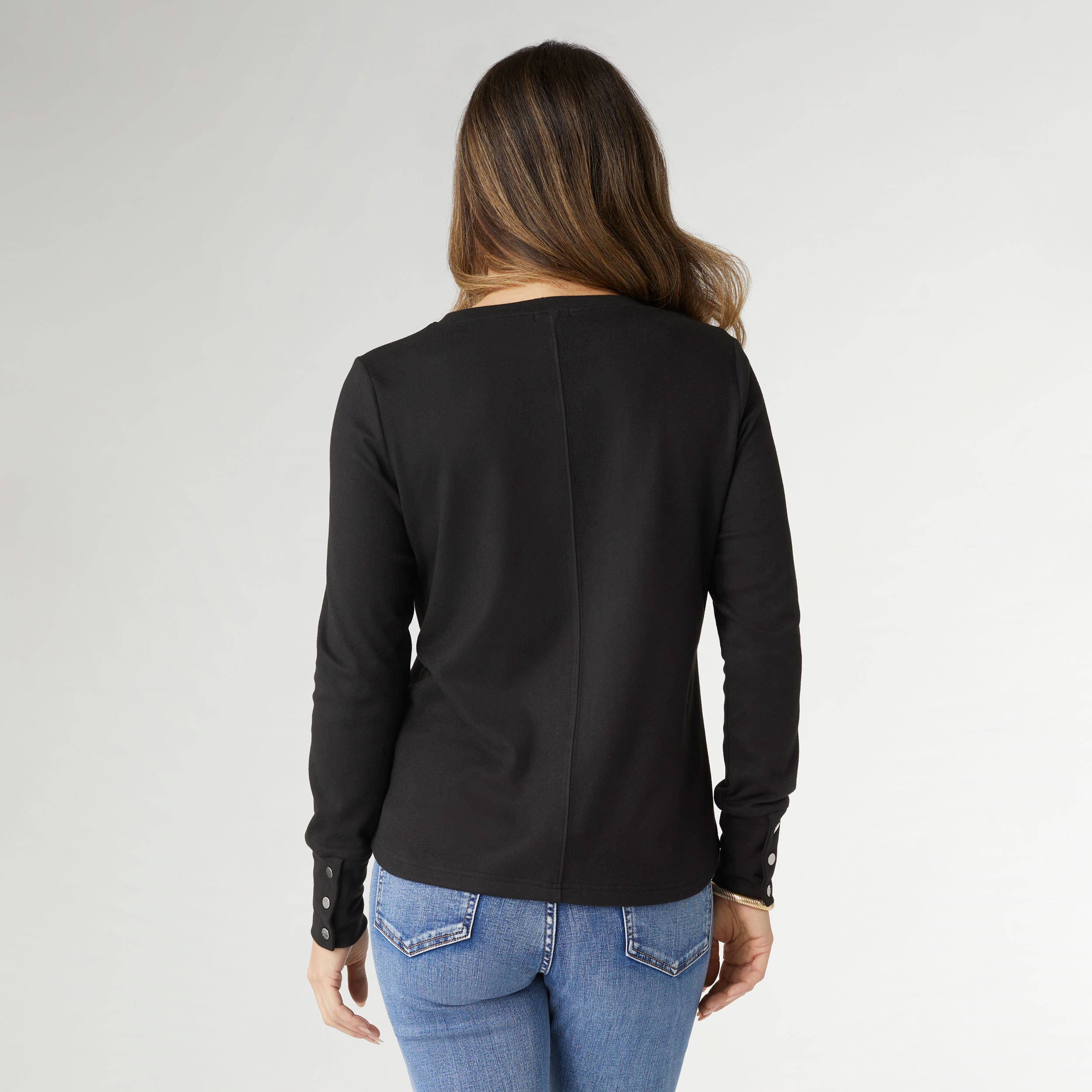 COCO + CARMEN - Wholesale T-Shirt - Women's - Alexis Super Soft Top with Snap Cuff7