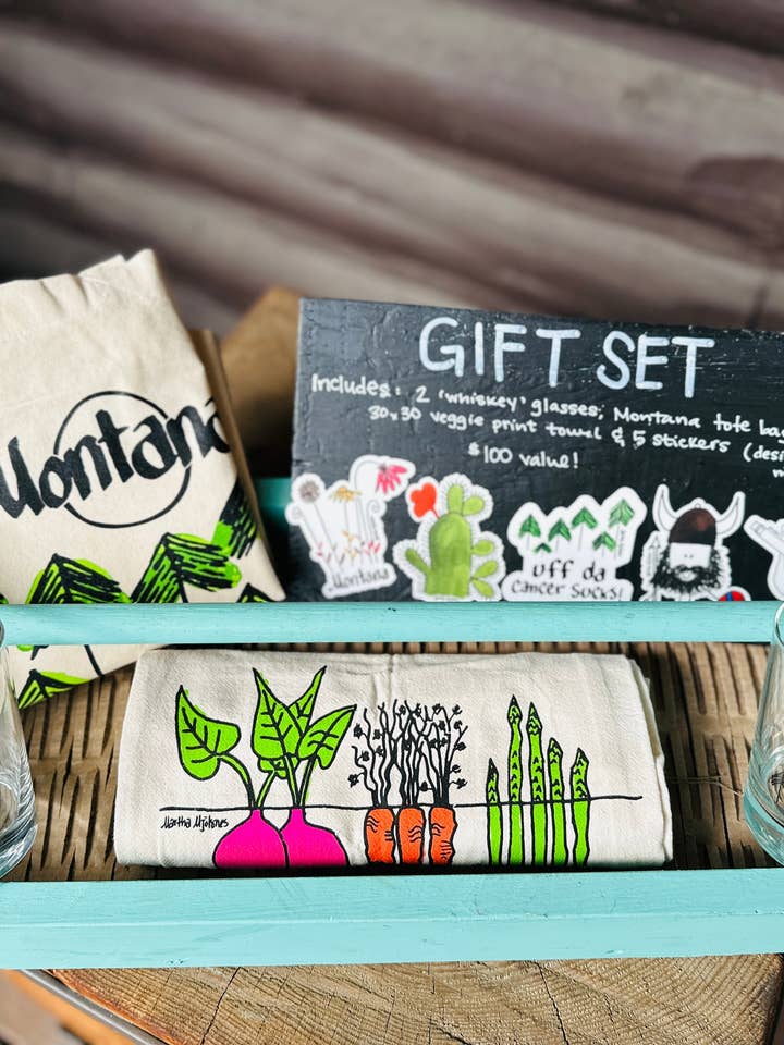 Ensemble de sacs-cadeaux Montana Tote & Glasses pour la vente par Little Viking Art