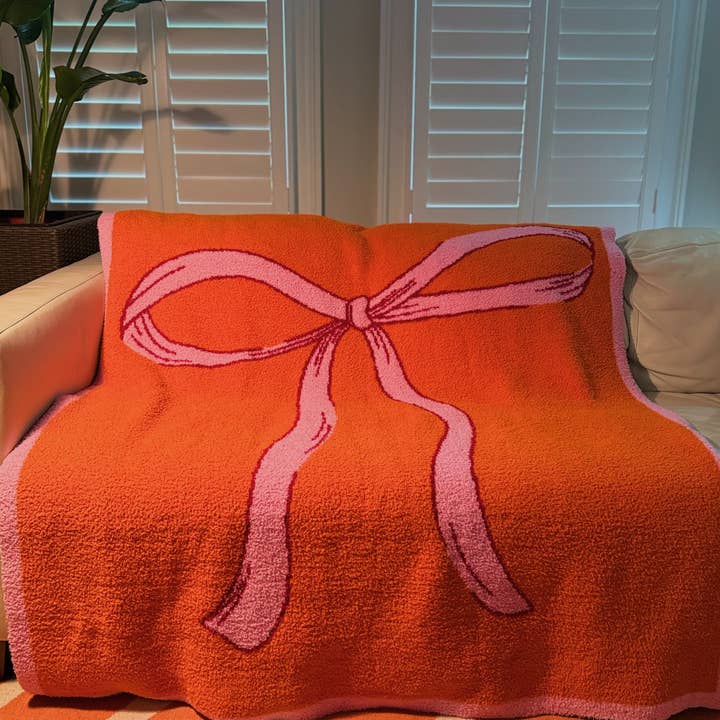 Ellison+Young - Wholesale Throw Blanket - My Only Bow Coziest Blanket4