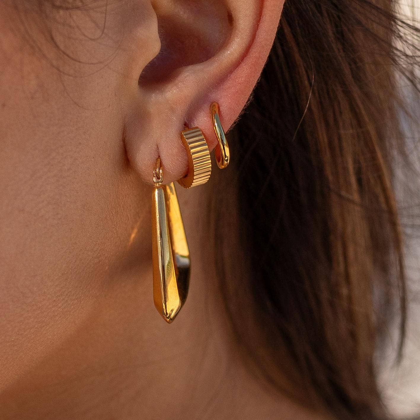 ALCO Jewelry - Wholesale Huggie Earrings - Roman Huggies3