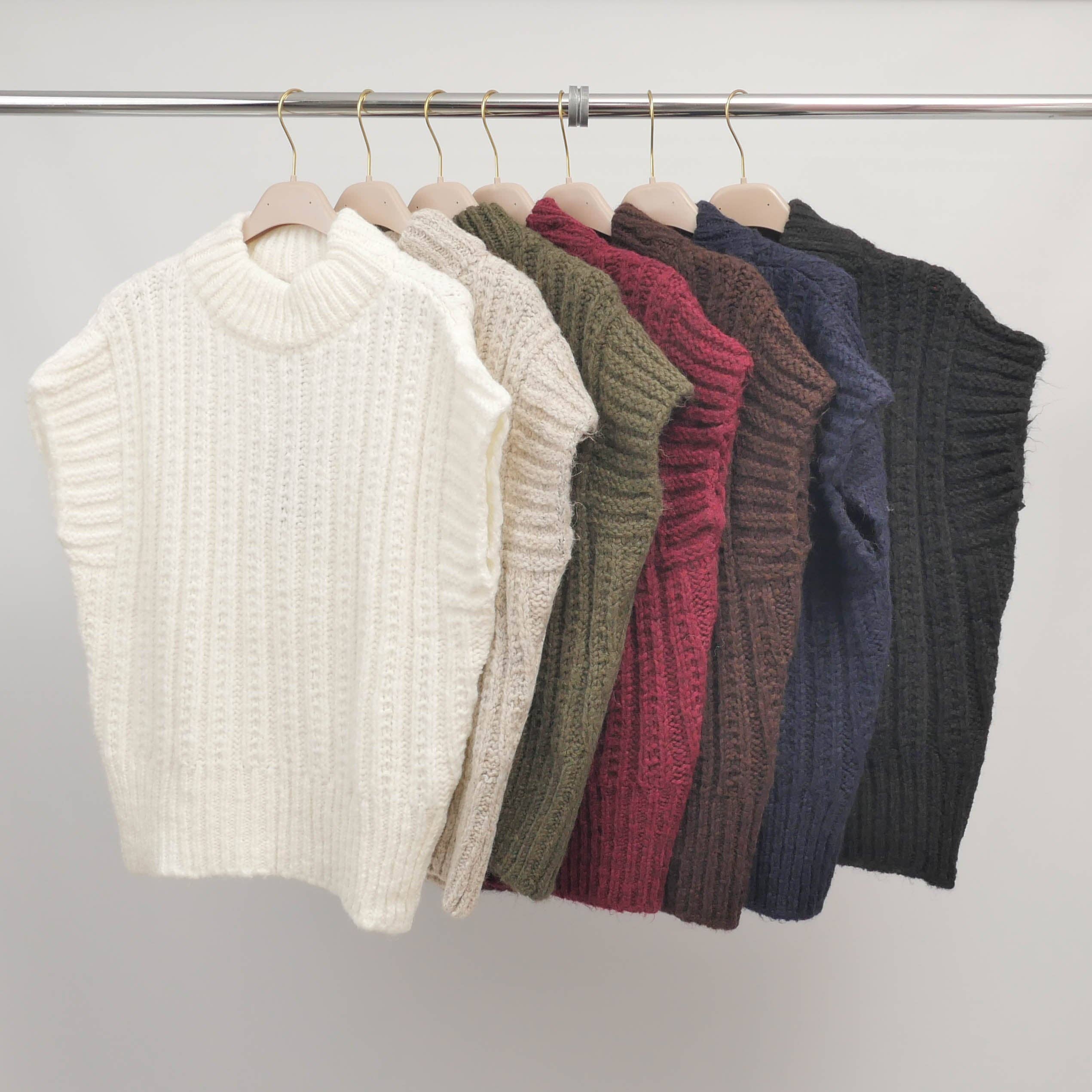 Cecile Wang – Engroshandel Strikket top - Dame – Ærmeløs top i tyk ribstrik – ref CA89506