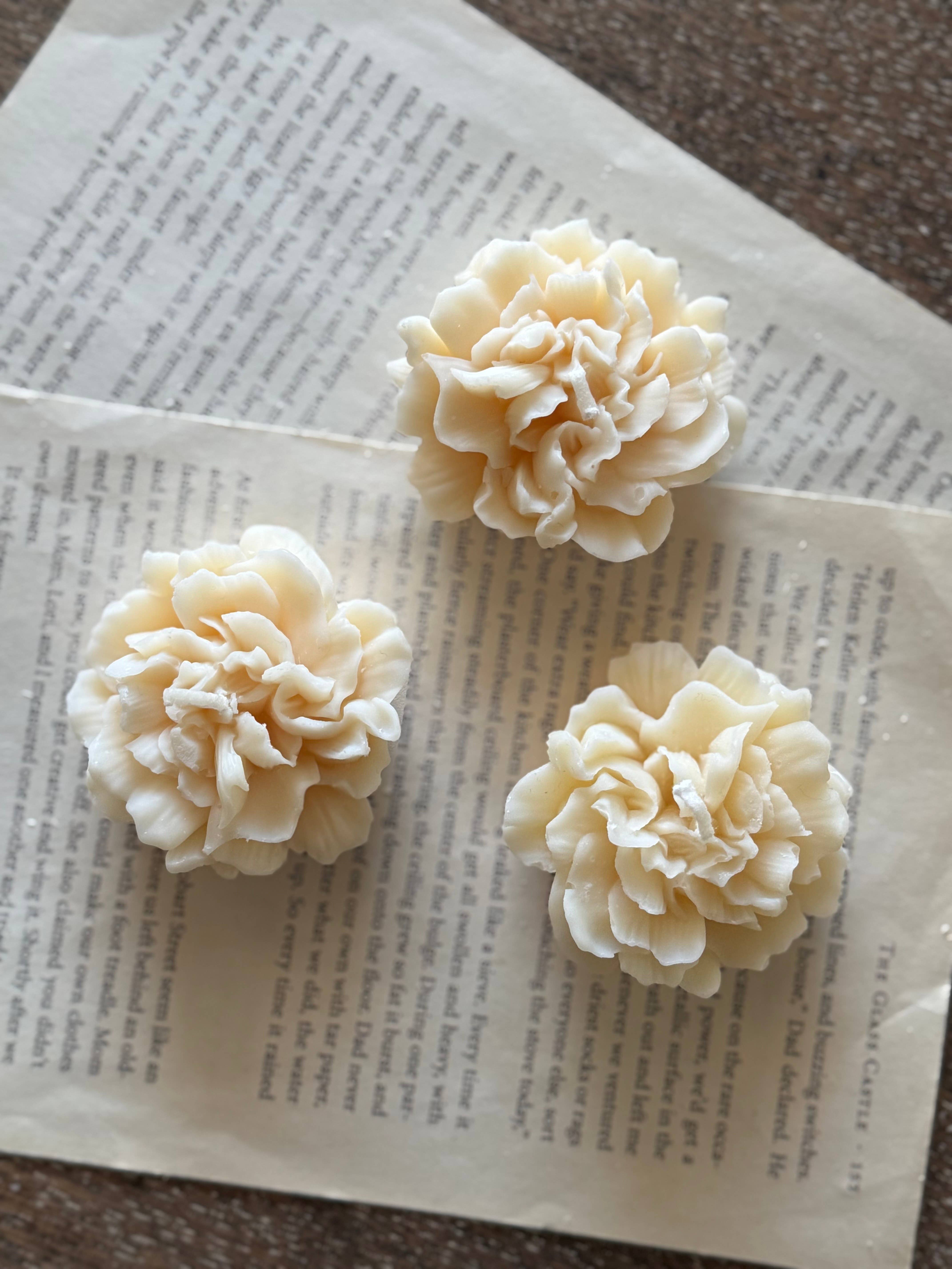 MikuniCandle - Wholesale Novelty Candle - Carnation2