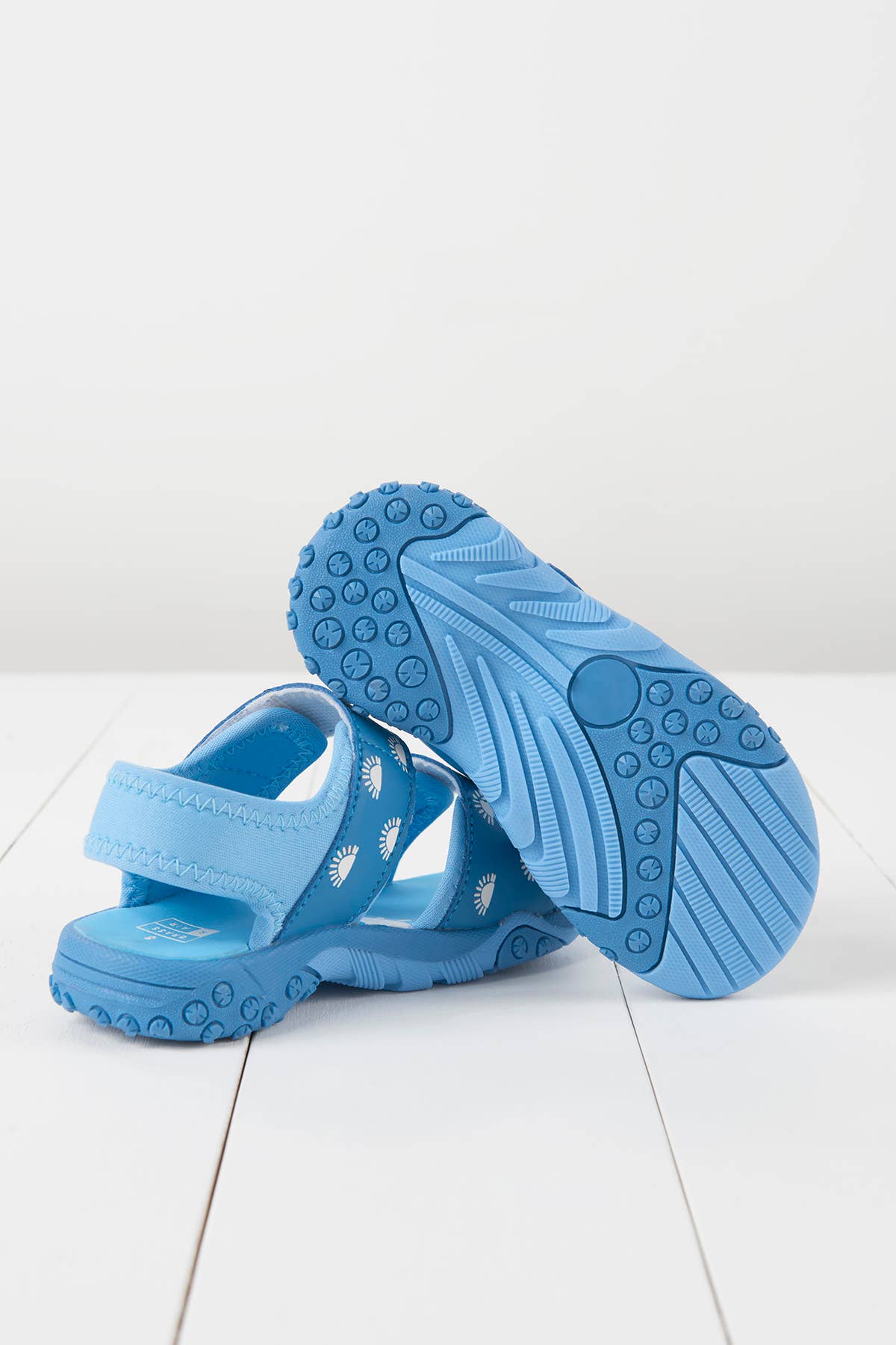 Grass & Air Kids Cornflower Blue Colour-Changing Sandals for wholesale on Faire4