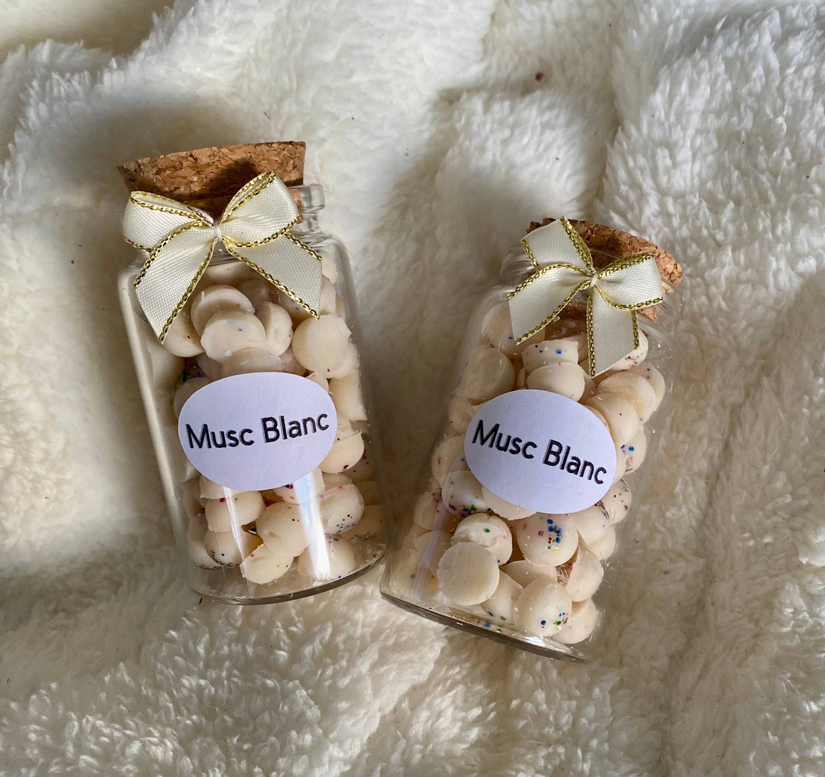 Les folies de Nicole – Großhandel Schmelzwachs – Fläschchen mit duftenden Fondant-Perlen1