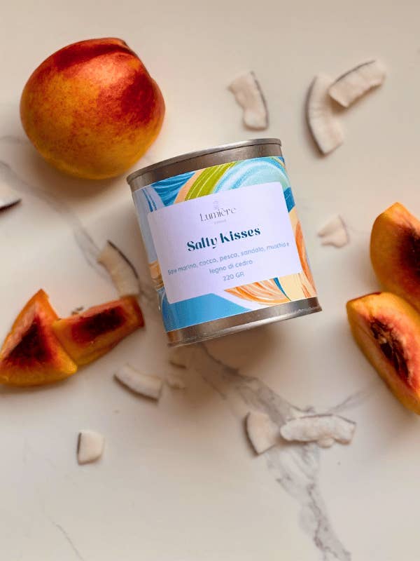 Natural candle – Salty Kisses | Lumière Essence for wholesale by Kit Little Garden