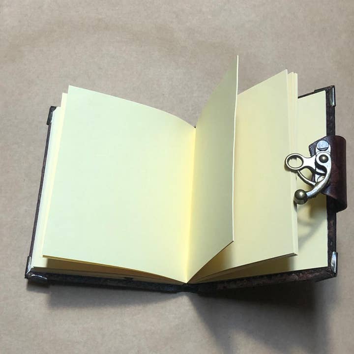 ML Marcaleather - Wholesale Journal/Diary - Mini Skull with Bone Leather Journal Notebook Sketchbook3