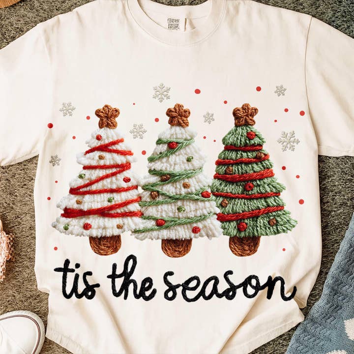 Glaime - Wholesale T-Shirt (Graphic) - Women's - Comfort Colors Yarn Crochet Christmas Tree Shirt, Xmas Tee3