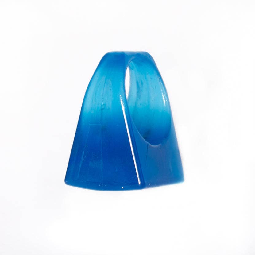 JUBE JWLS - Vente Bague de cocktail/de cérémonie - Blue-Ray - Bijou en anneau en plastique recyclé unique6