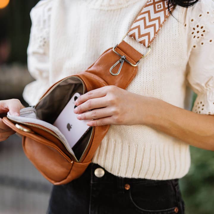 modern and chic - Wholesale Crossbody Bag - Women's - Sutton Sling Crossbody Fanny Bag15