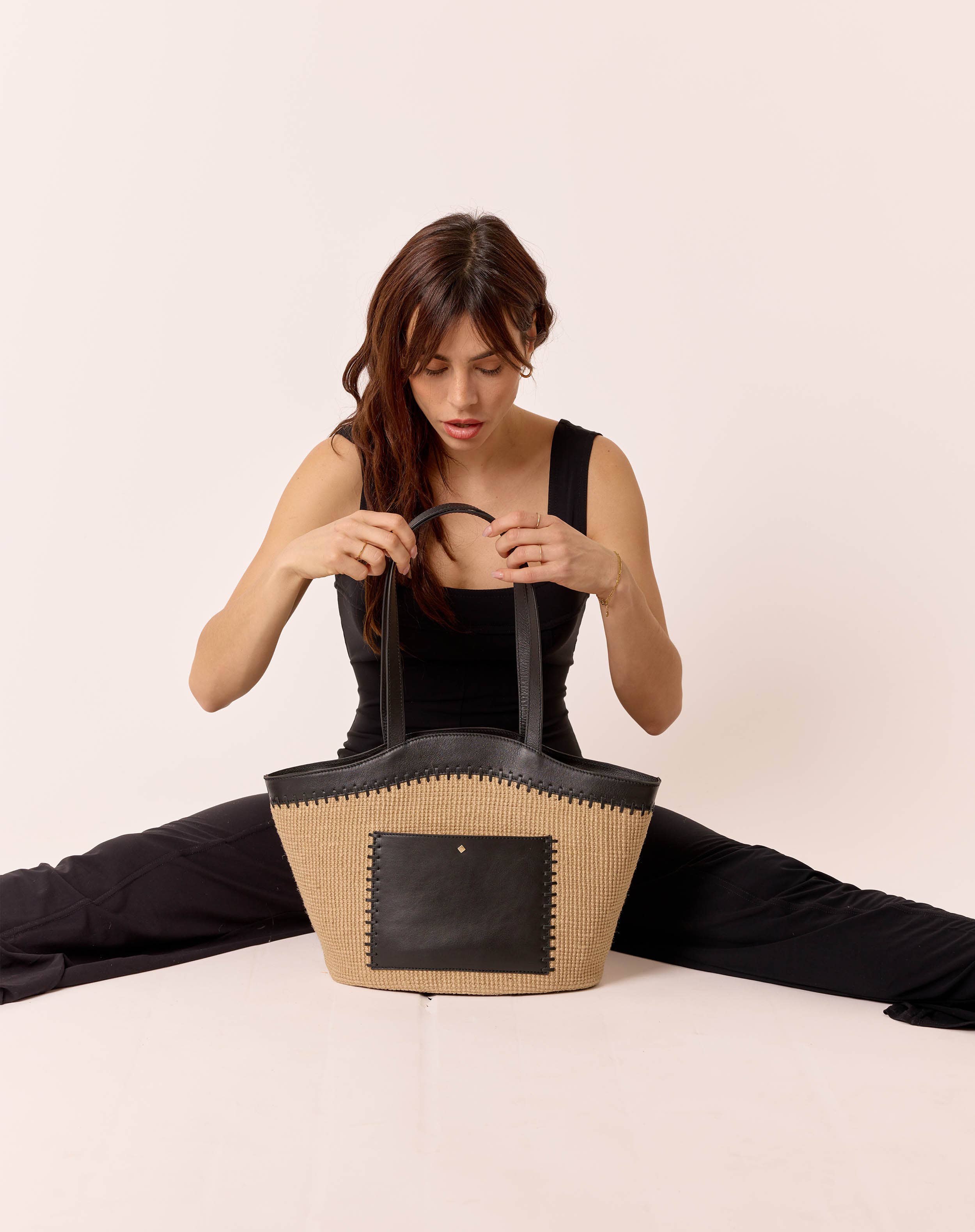 Maradji – Engroshandel Skuldertaske – til kvinder – SORT LÆDER JUTESÆK VAL