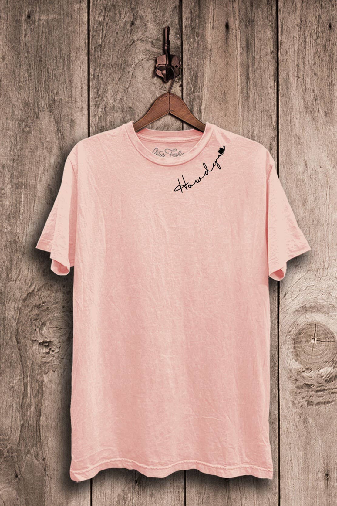 Lotus Fashion Collection – wholesale Screen printed t-shirt – Women′s – Howdy Cowboy Hat Graphic Top2