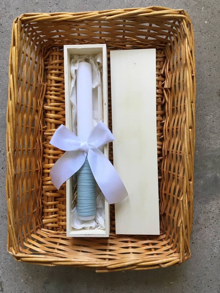 Vela De Batizado Verde Água Com Caixa for wholesale by Nós e Tranças