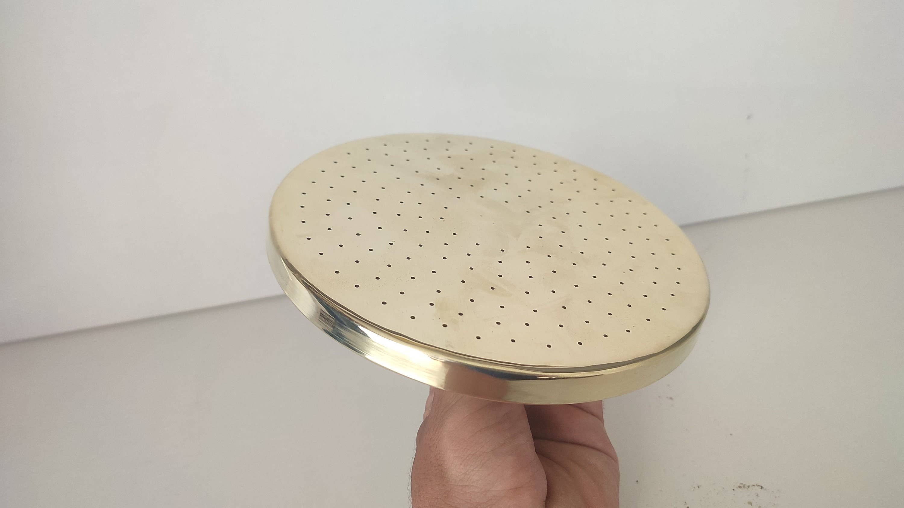 MARRAKECH METACRAFT LTD - Vendita all'ingrosso Soffioni doccia - Soffione doccia rotondo in ottone non verniciato artigianale3