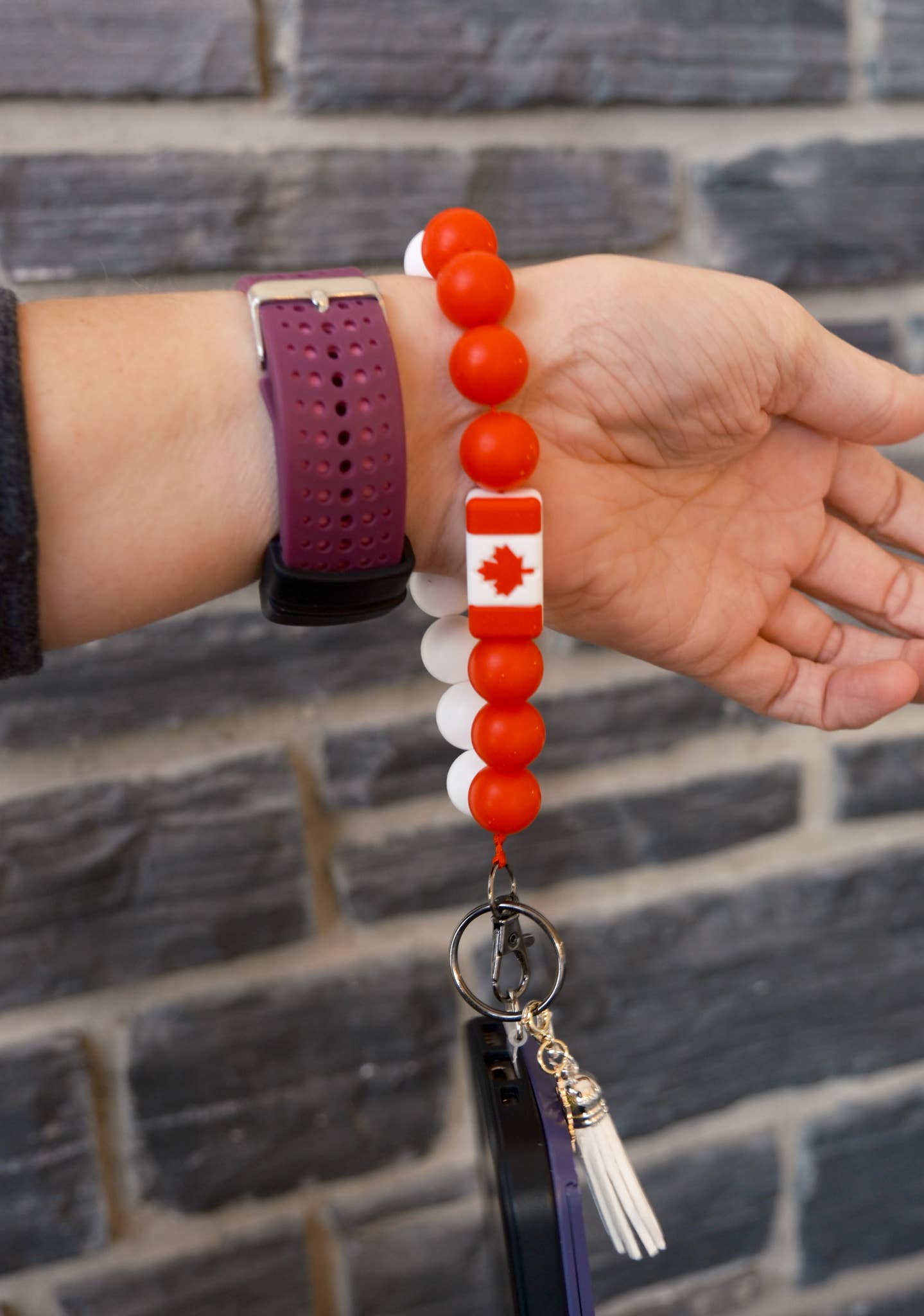 Daisy Chains Phone Charms – Engroshandel Rem til telefonetui – Silikoneperle Telefoncharme Armbånd: Canadisk Stolthed2