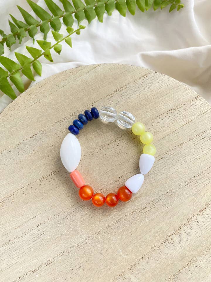 Bracelet à perles vintage en mandarine bleue, bijoux durables pour la vente par Glitter and Glow Co